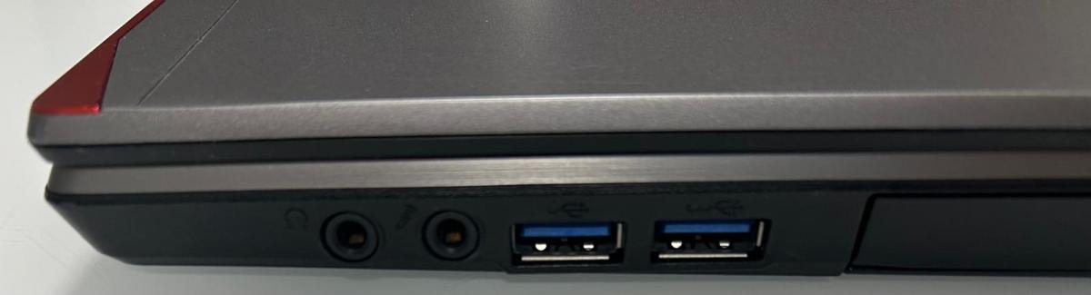Fujitsu LIFEBOOK E744